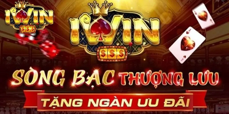 Bàn chơi game bài với các lá bài